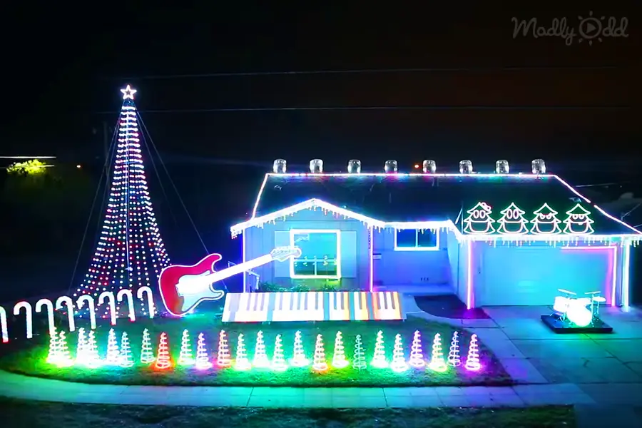Ten Thousand Lights Linked To The Star Wars Theme Song – A Christmas ...