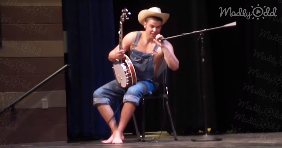 Hillbilly Banjo Player in the Talent Show