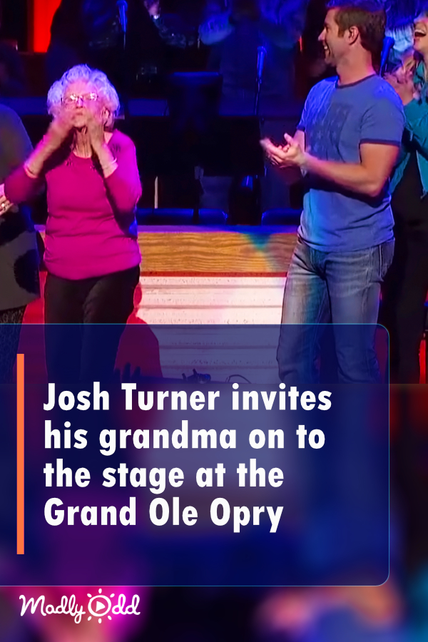 Josh Turner invites his grandma on to the stage at the Grand Ole Opry and what she plays brings the crowd to their feet