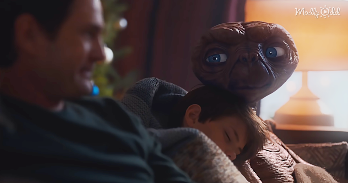 A Holiday Reunion Featuring E.T. by Xfinity