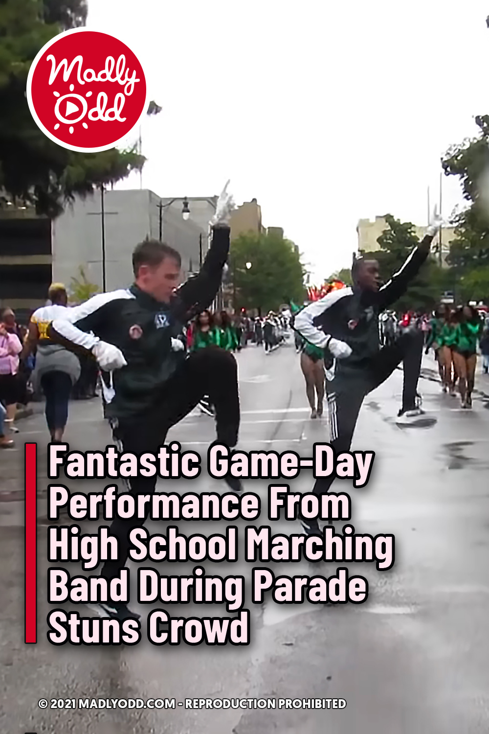Fantastic Game-Day Performance From High School Marching Band During Parade Stuns Crowd