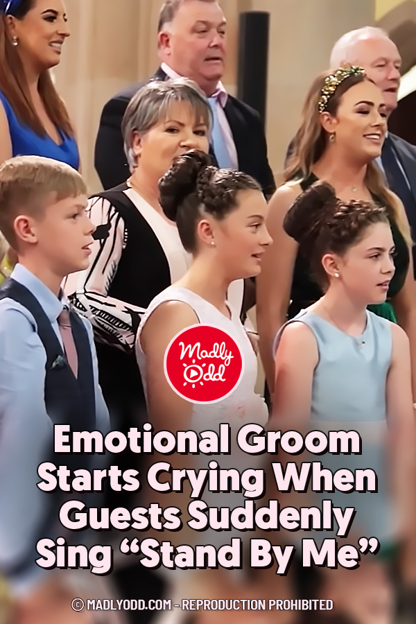 Emotional Groom Starts Crying When Guests Suddenly Sing “Stand By Me”