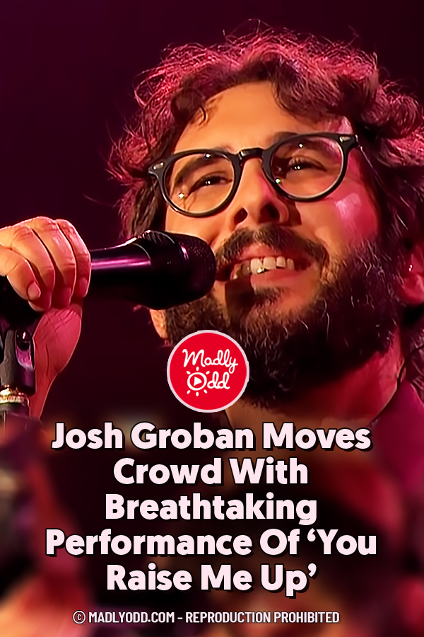 Josh Groban Moves Crowd With Breathtaking Performance Of \'You Raise Me Up\'