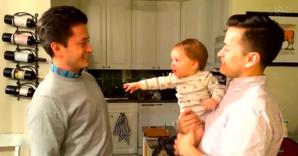 Adorable Baby can’t tell which of these identical twins is his dad