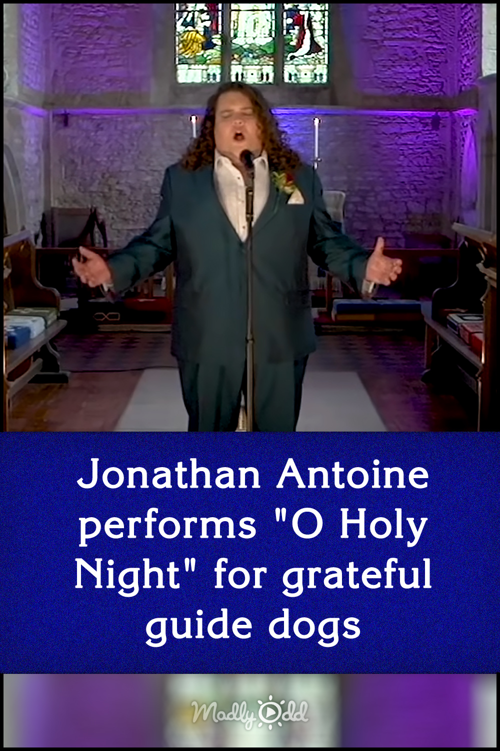 Jonathan Antoine performs \