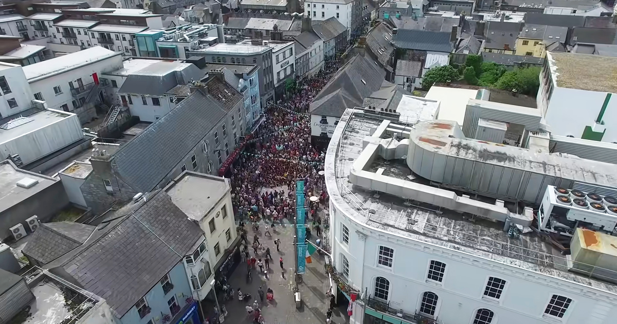 Galway Girl street performance
