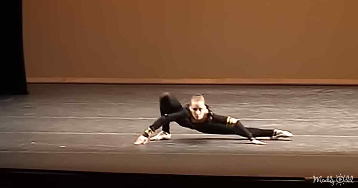 Professional ballerina’s “spider dance”
