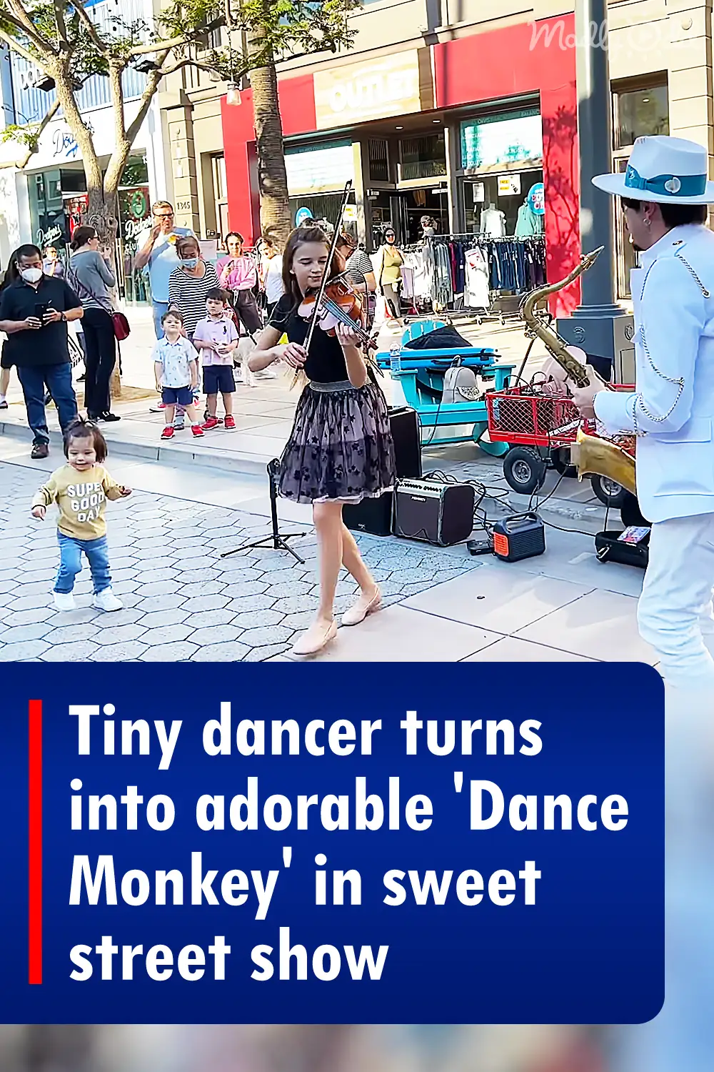 Tiny dancer turns into adorable \'Dance Monkey\' in sweet street show