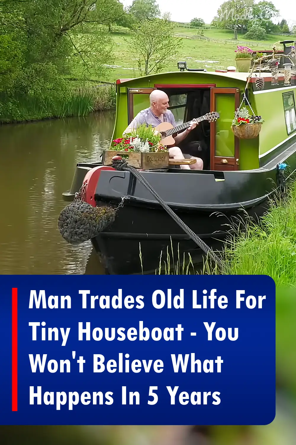 Man Trades Old Life For Tiny Houseboat - You Won\'t Believe What Happens In 5 Years