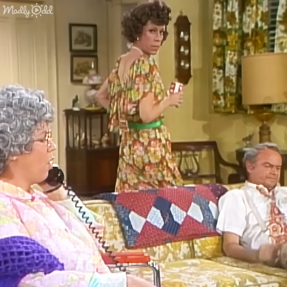 Mama’s hilarious stair scene steals the show on Carol Burnett - Madly Odd!